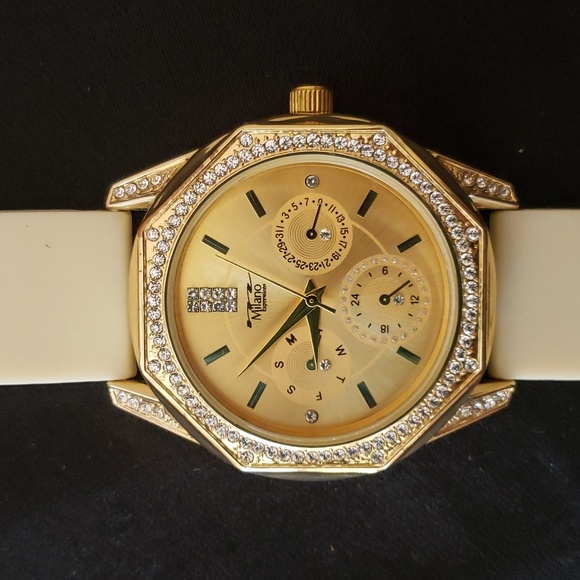*Milano Expressions Goldtone Watch - Picture 1 of 5